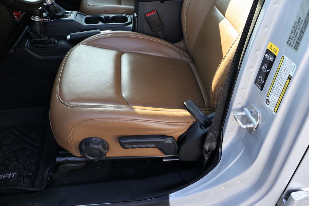 Used 2022 Jeep Wrangler Unlimited Rubicon 4xe w/ Cold Weather Group image 45