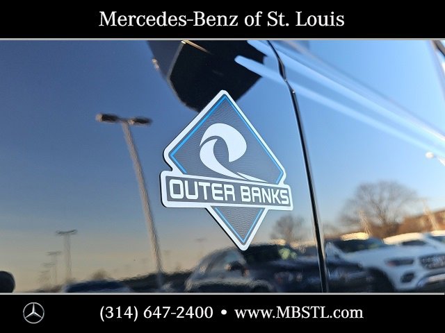 Used 2024 Ford Bronco Outer Banks image 9