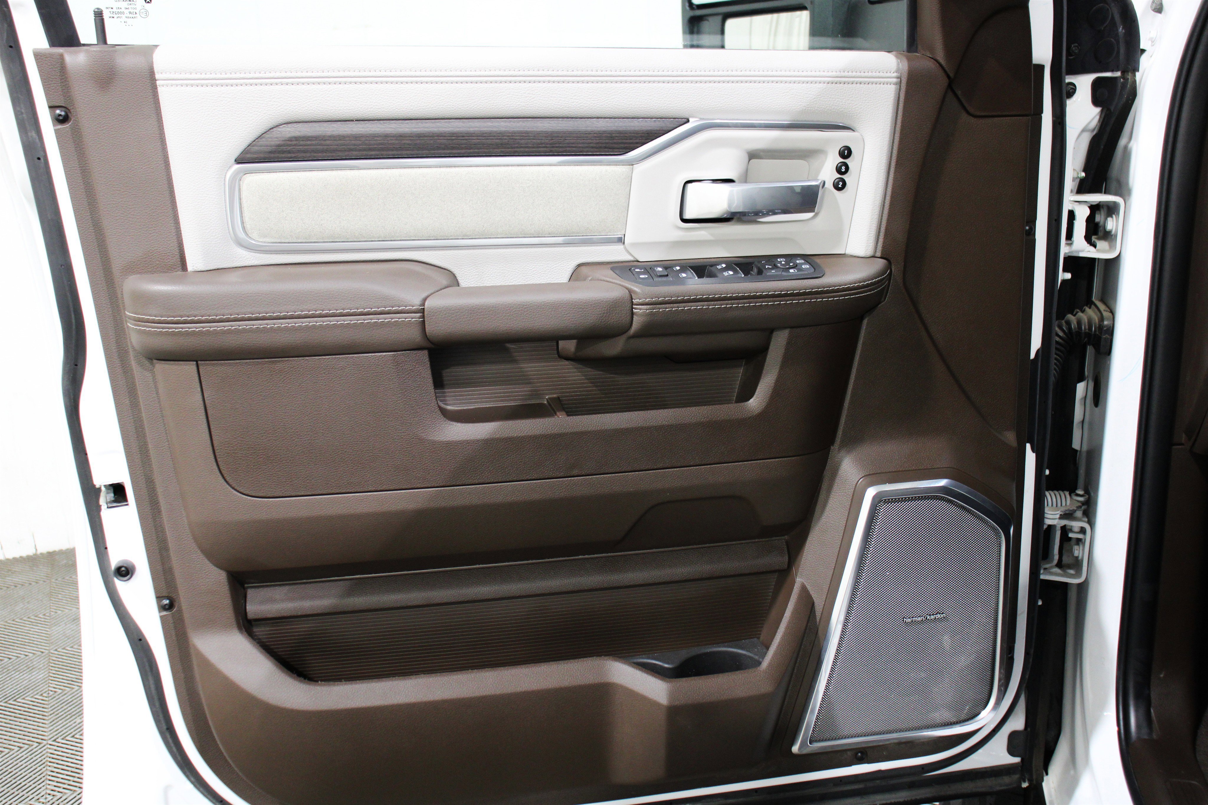 New 2025 RAM 2500 Laramie image 6