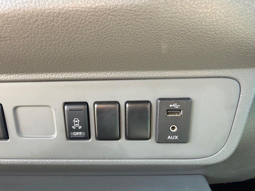 Used 2015 Nissan NV 3500 SV w/ Technology Package RWD image 40