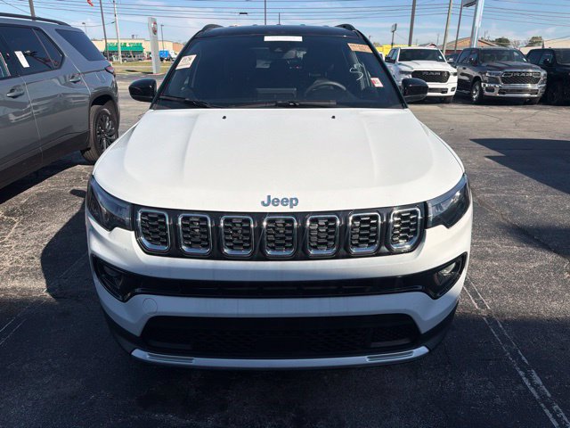 Used 2024 Jeep Compass Limited AWD/4WD image 10