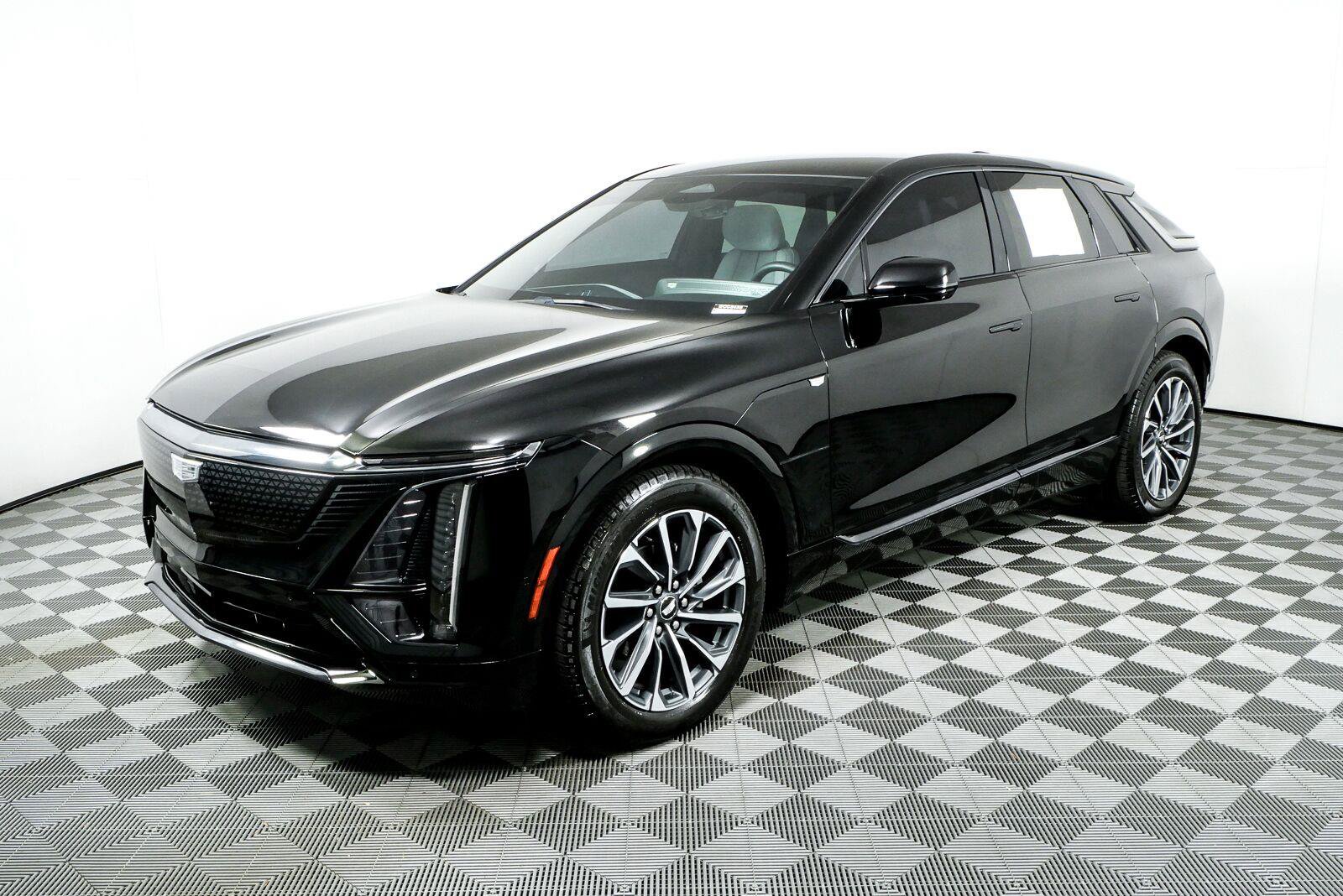 Certified 2024 Cadillac Lyriq Sport RWD image 25