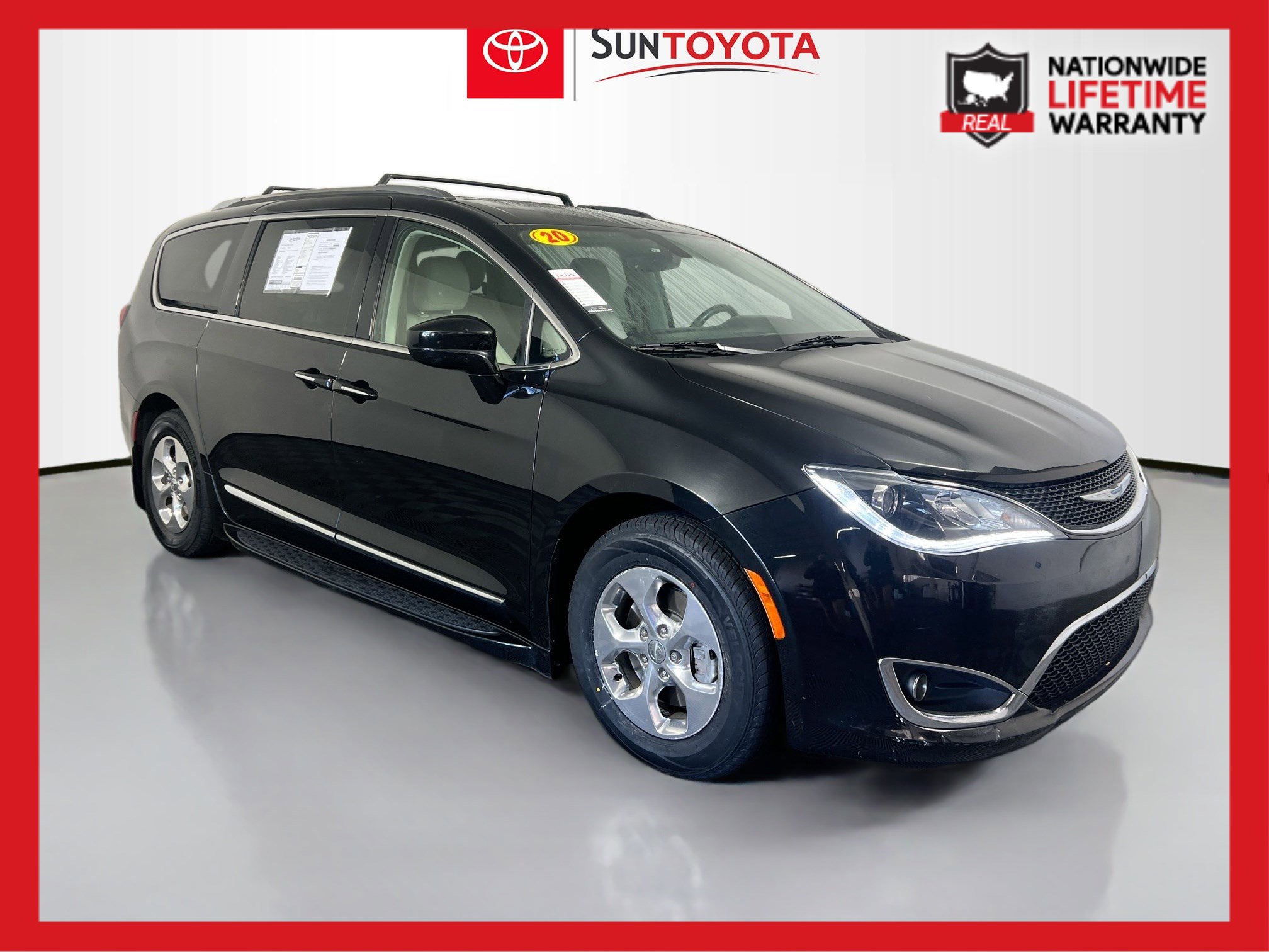 Used 2020 Chrysler Pacifica Touring-L w/ Premium Audio Group image 1