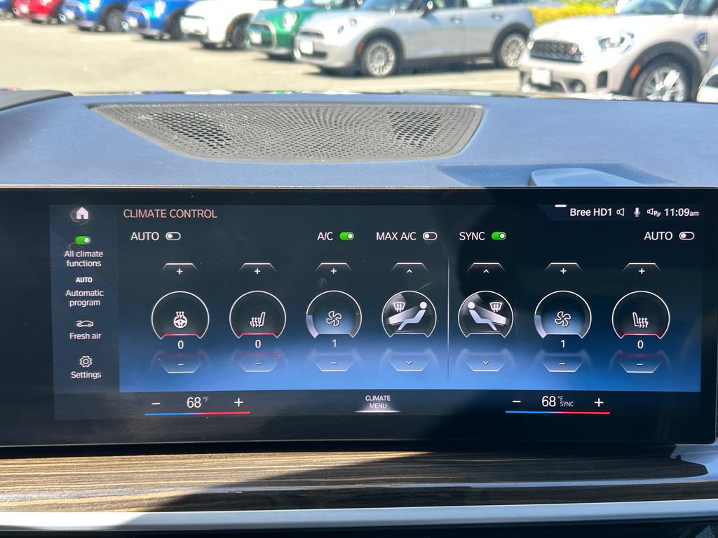 Used 2023 BMW X7 xDrive40i AWD/4WD image 24