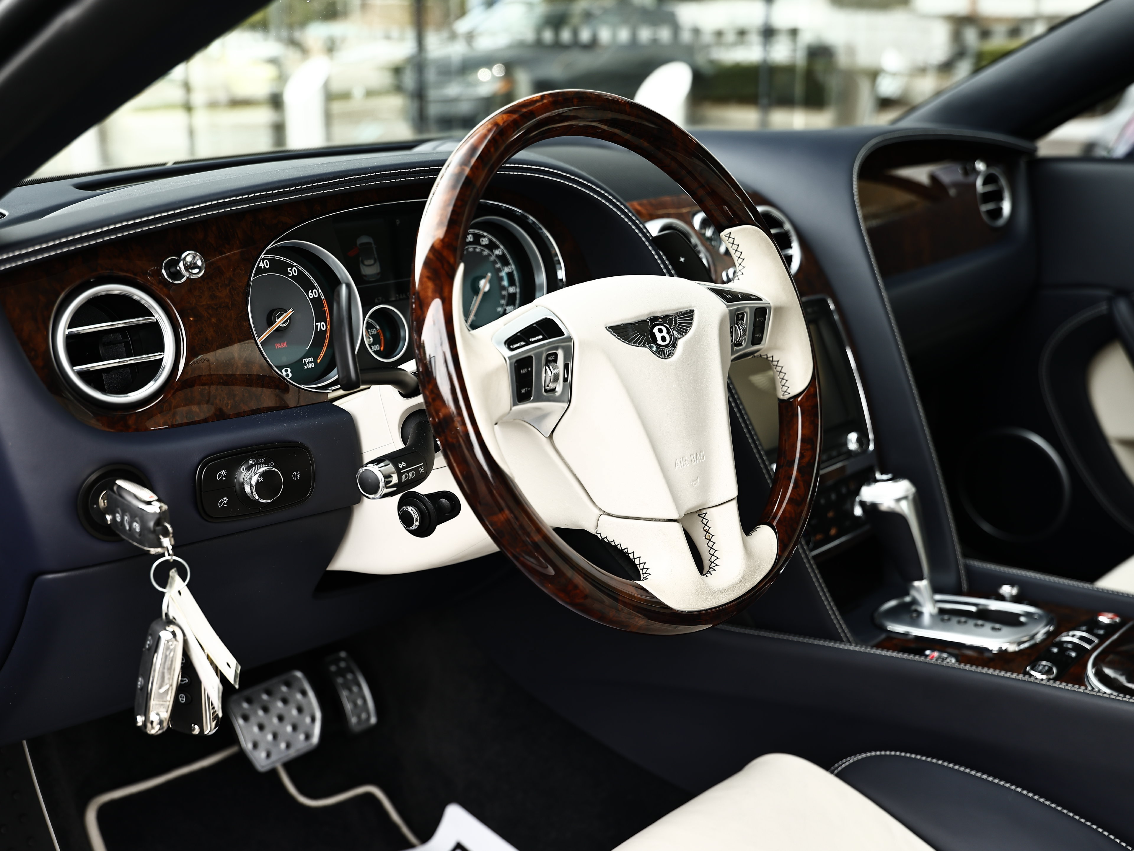 Used 2015 Bentley Continental GT AWD/4WD image 18