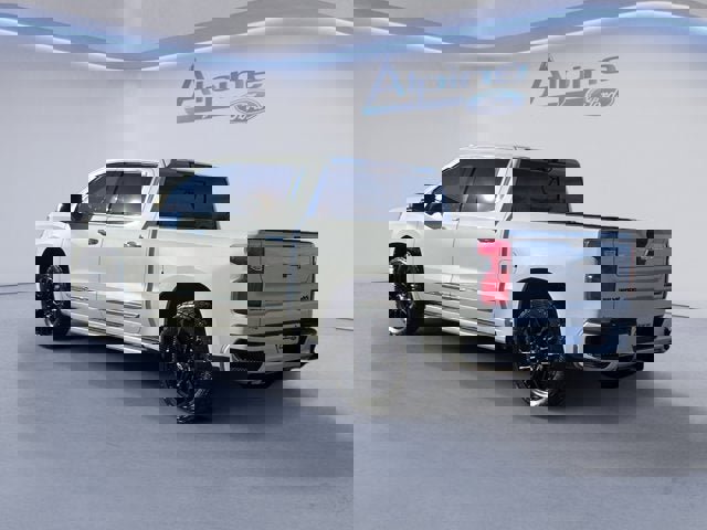 Used 2023 Chevrolet Silverado 1500 High Country w/ Technology Package image 3