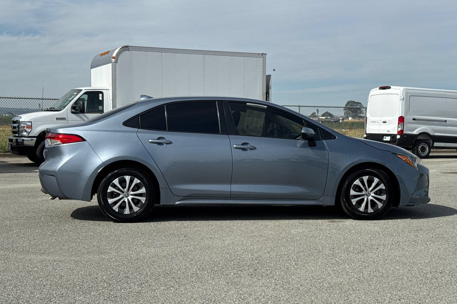 Used 2022 Toyota Corolla LE FWD image 3