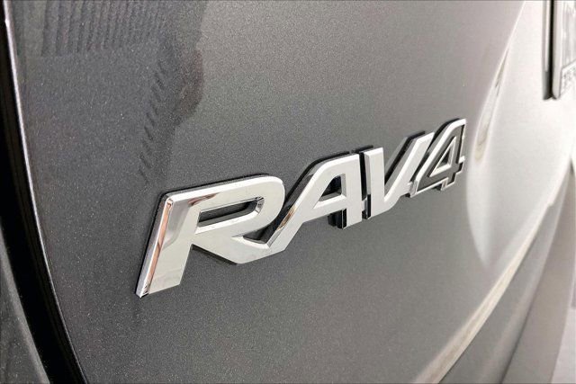 Used 2023 Toyota RAV4 Limited image 32