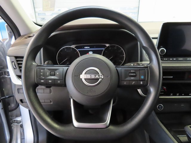 Used 2023 Nissan Rogue SV image 8