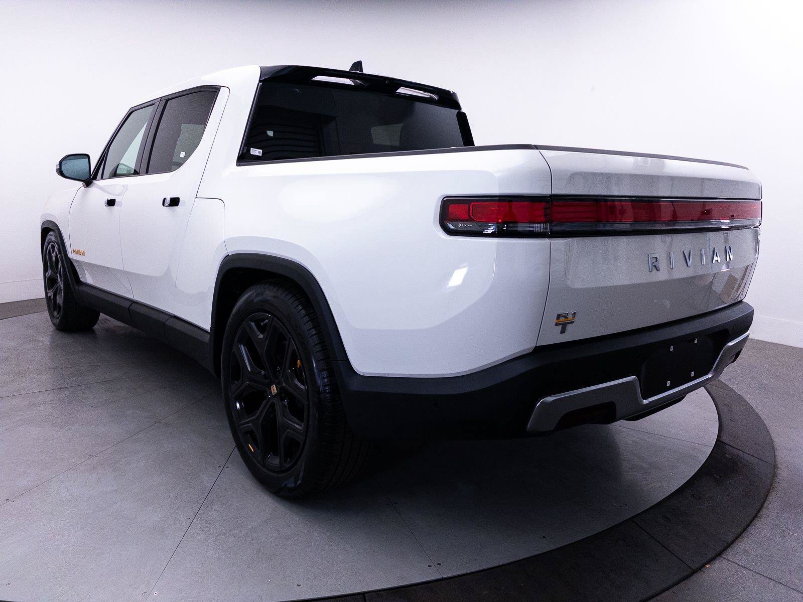 Used 2023 Rivian R1T Adventure Quad AWD/4WD image 16