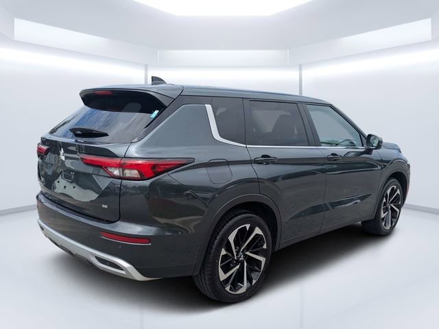 Used 2024 Mitsubishi Outlander SE FWD image 3
