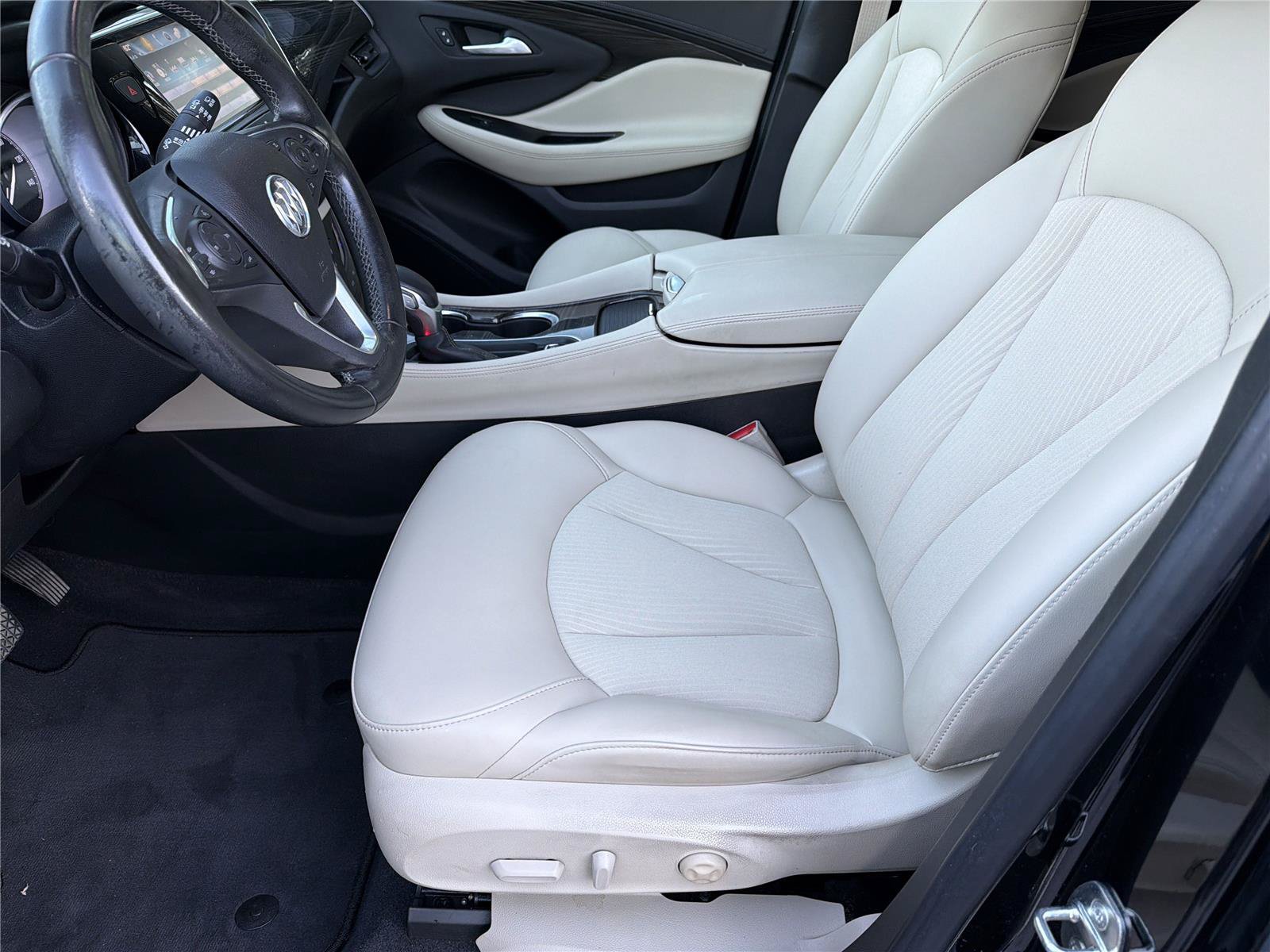 Used 2019 Buick Envision Preferred FWD image 8