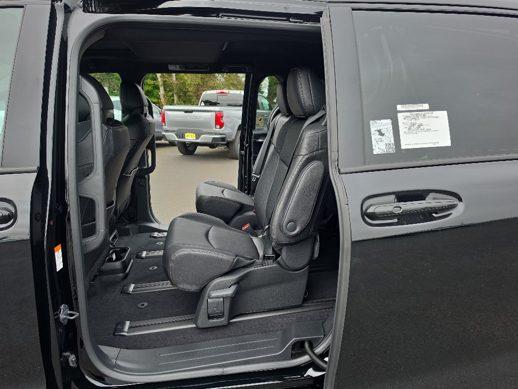 New 2026 Toyota Sienna XLE Woodland Edition AWD/4WD image 19