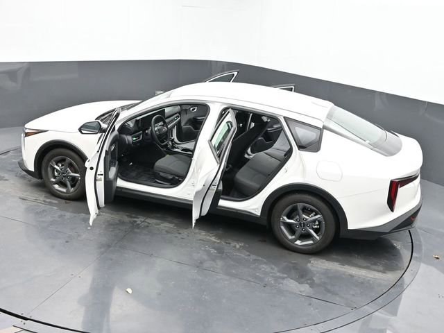 Used 2025 Kia K4 LXS image 61
