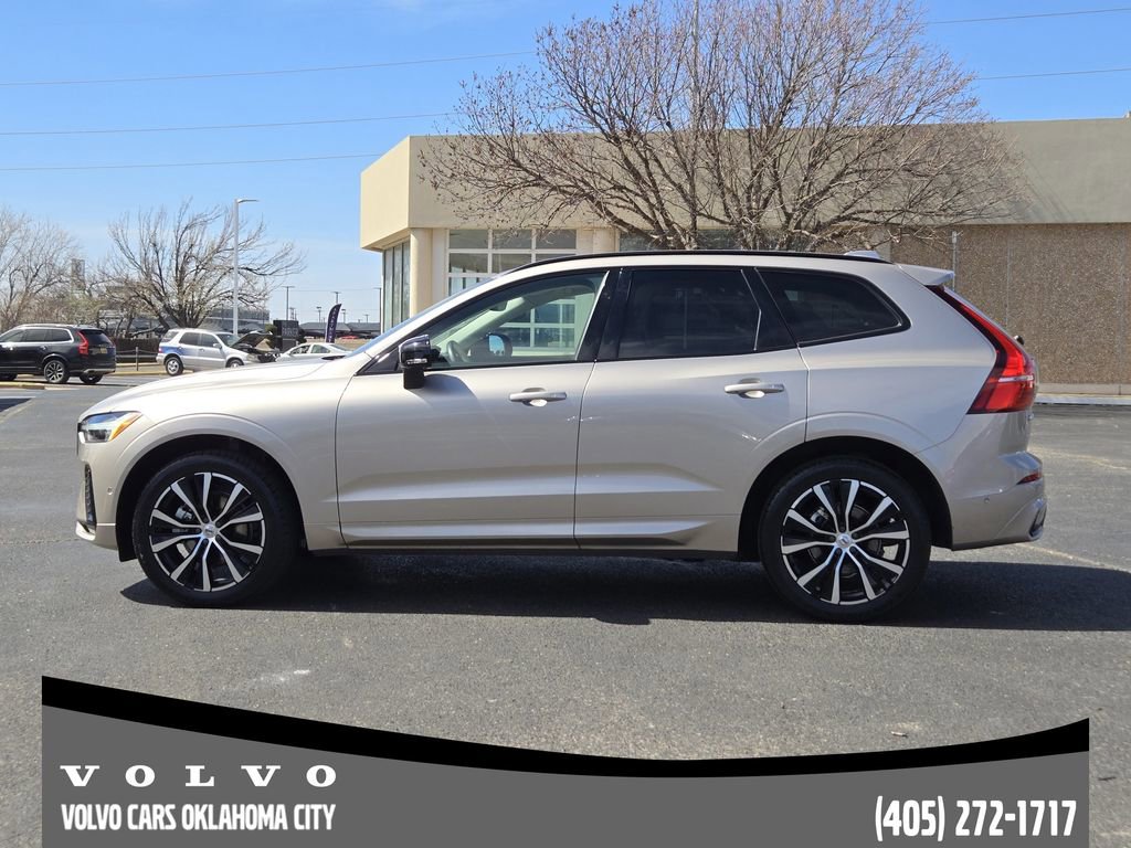 Certified 2024 Volvo XC60 B5 Plus image 3