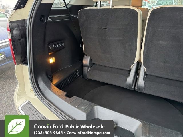 Used 2018 Ford Explorer Platinum image 32