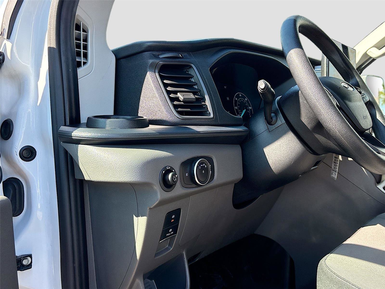 Used 2024 Ford Transit 350 XLT image 10