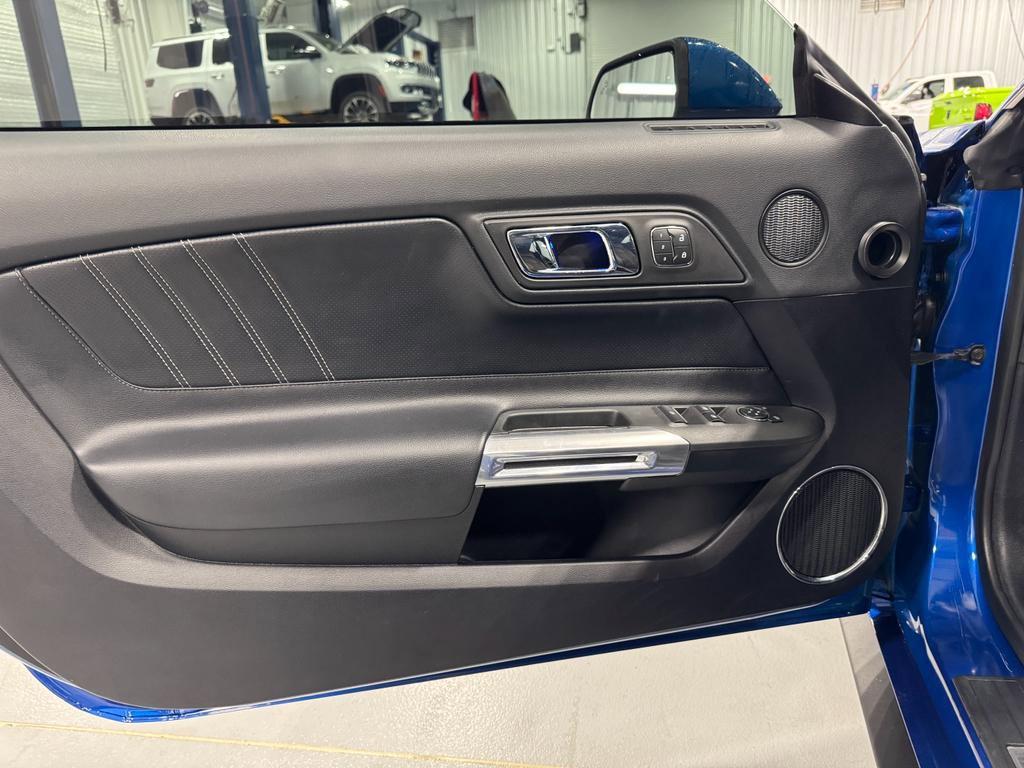 Used 2017 Ford Mustang GT Premium w/ GT Performance Package image 30