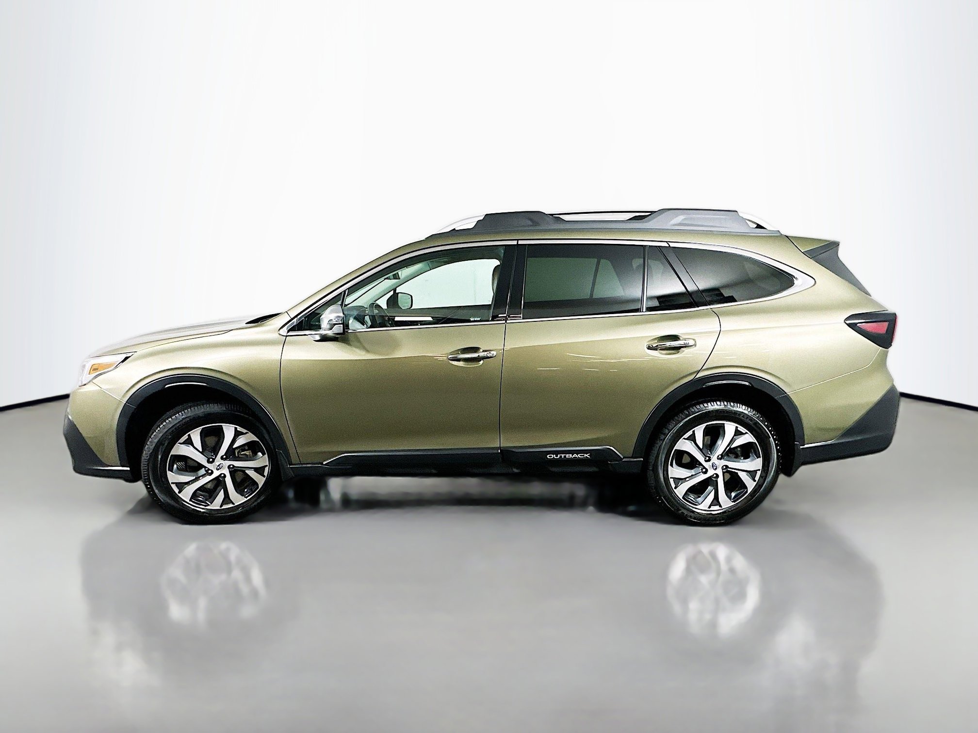 Used 2022 Subaru Outback Touring XT w/ Popular Package #2 image 4