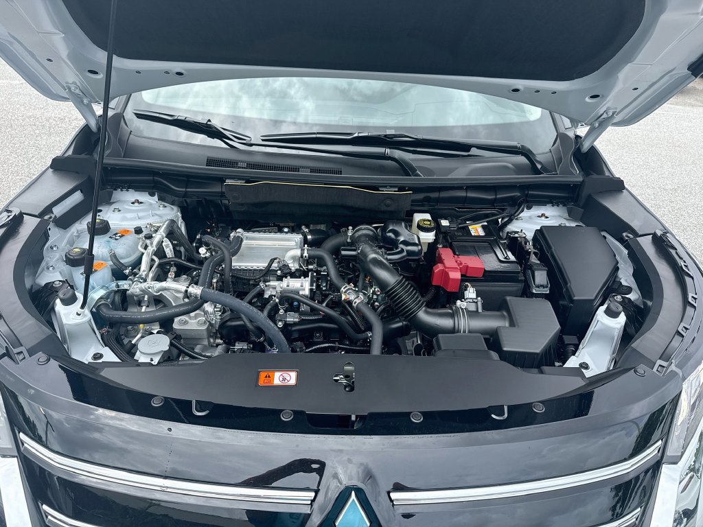 New 2026 Mitsubishi Outlander ES FWD image 31