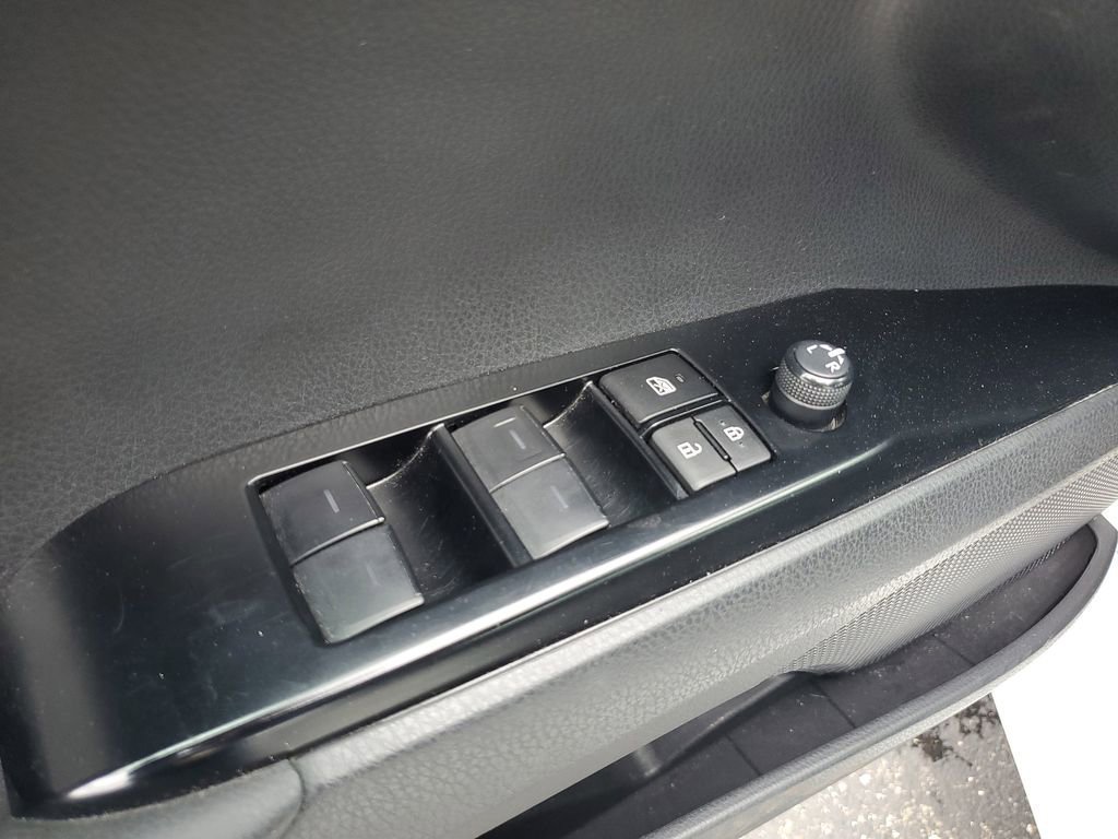 Used 2025 Toyota Camry LE FWD image 14
