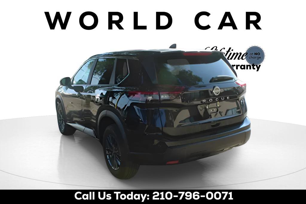 Used 2024 Nissan Rogue S image 5