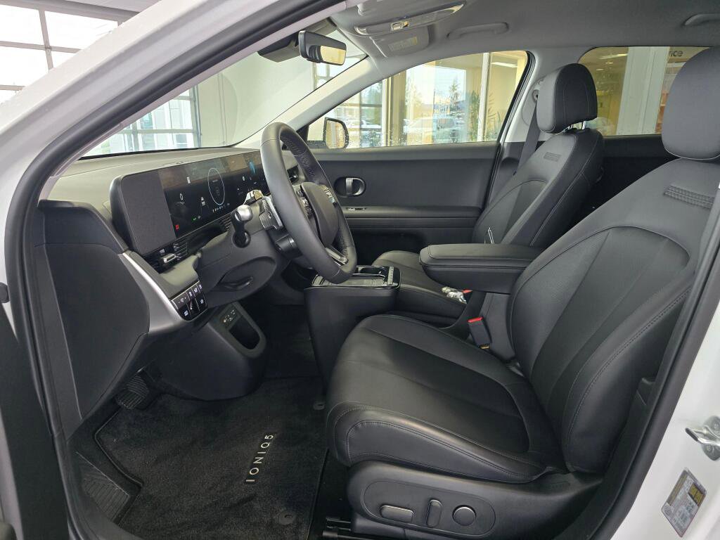 New 2025 Hyundai Ioniq 5 SEL image 16
