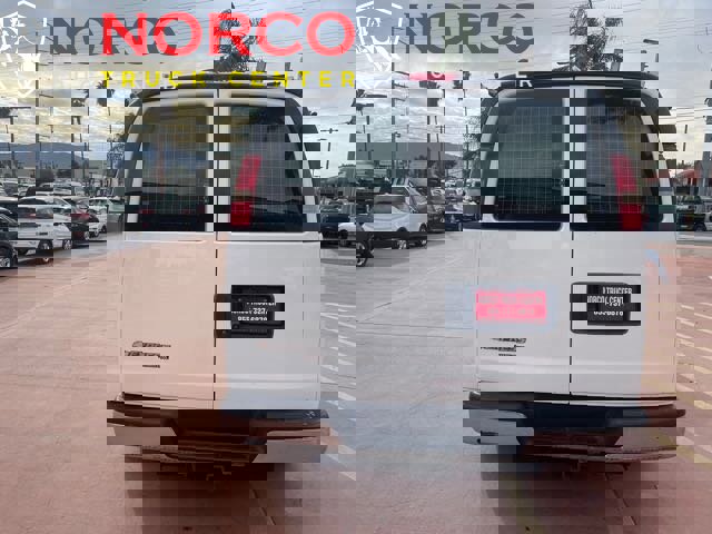 Used 2014 Chevrolet Express 2500 image 6