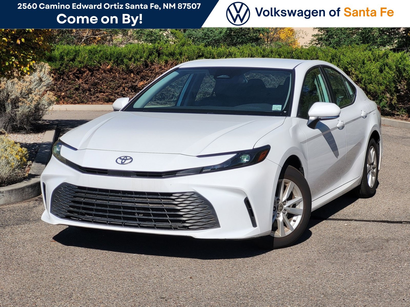 Used 2025 Toyota Camry LE FWD image 1