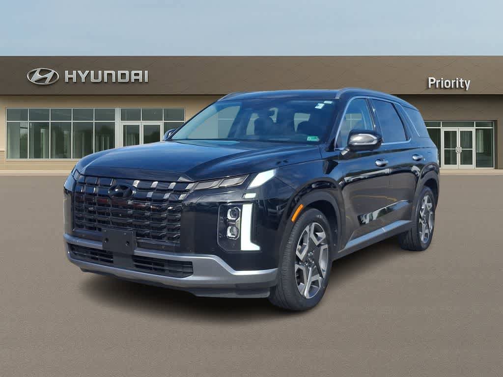 Used 2024 Hyundai Palisade Limited image 1