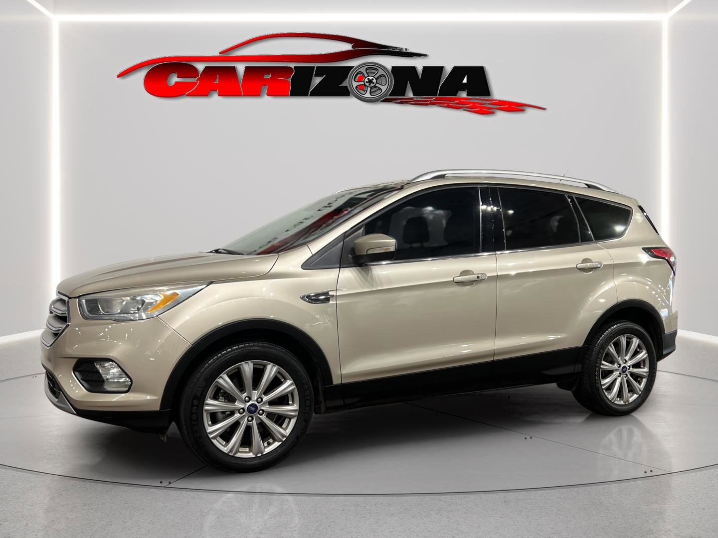 Used 2017 Ford Escape Titanium image 2