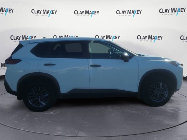 Used 2023 Nissan Rogue S AWD/4WD image 6