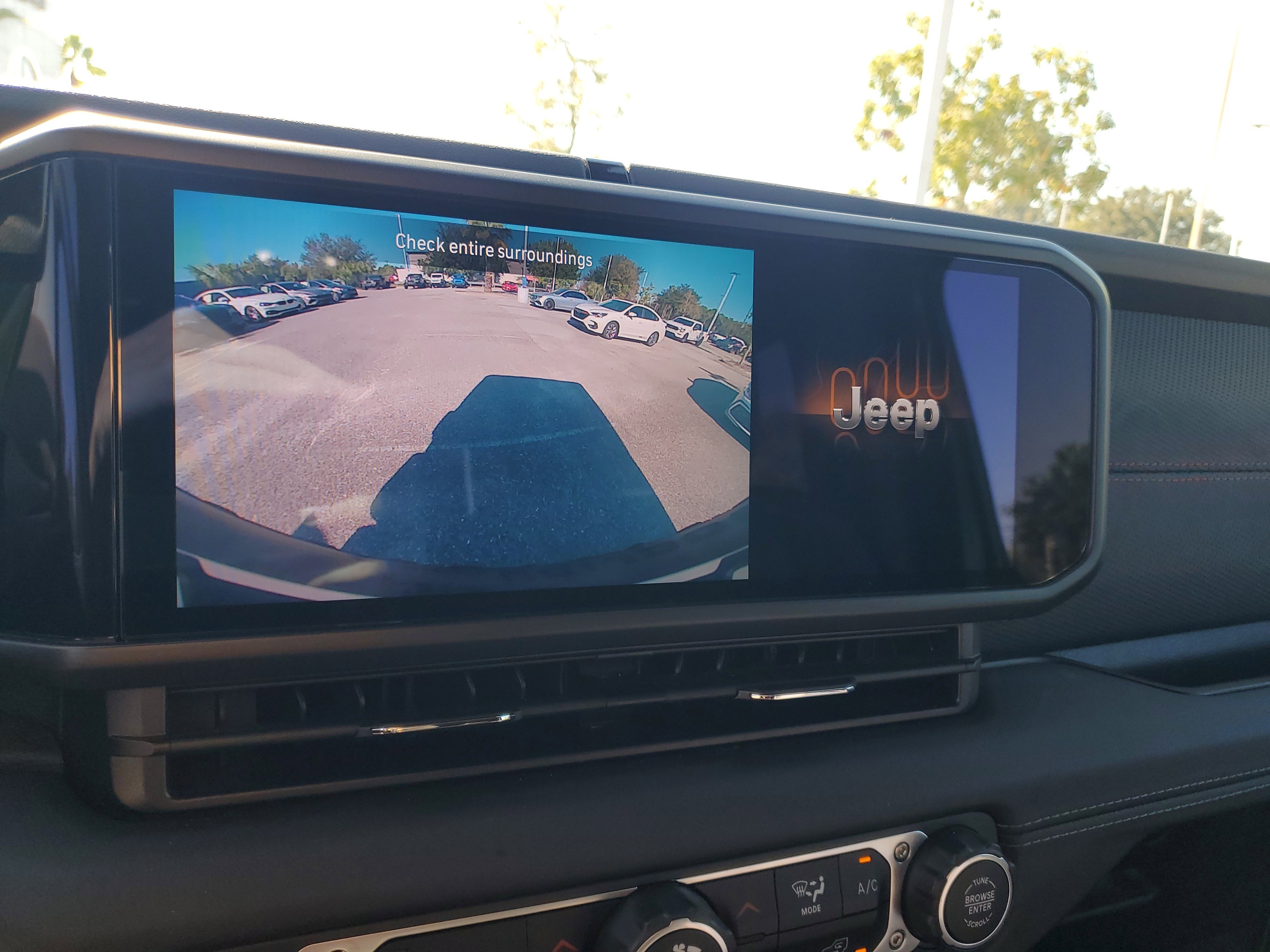 Used 2025 Jeep Wrangler Rubicon image 18