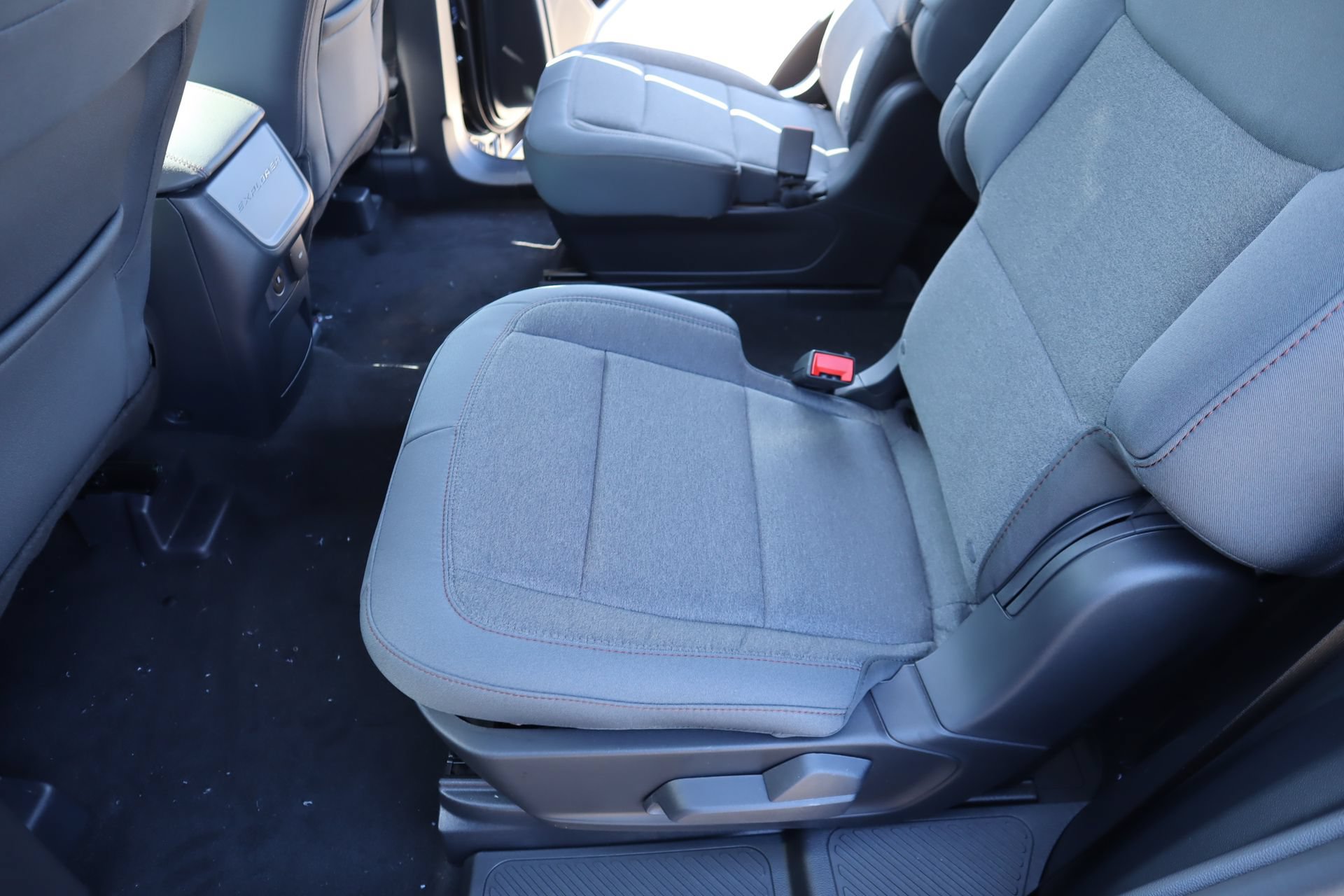 New 2026 Ford Explorer Active RWD image 14