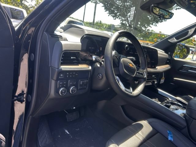 New 2026 Chevrolet Suburban High Country AWD/4WD image 9