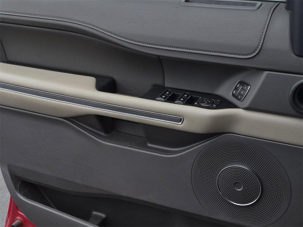 Used 2021 Ford Expedition XLT image 33