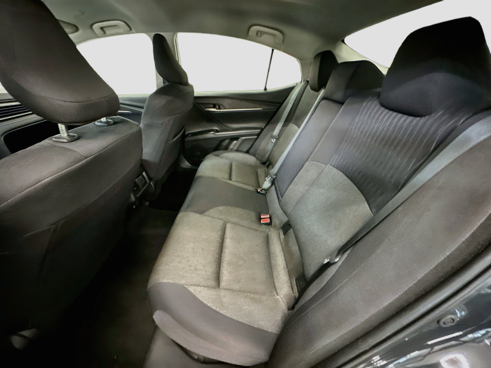 Used 2025 Toyota Camry LE FWD image 28