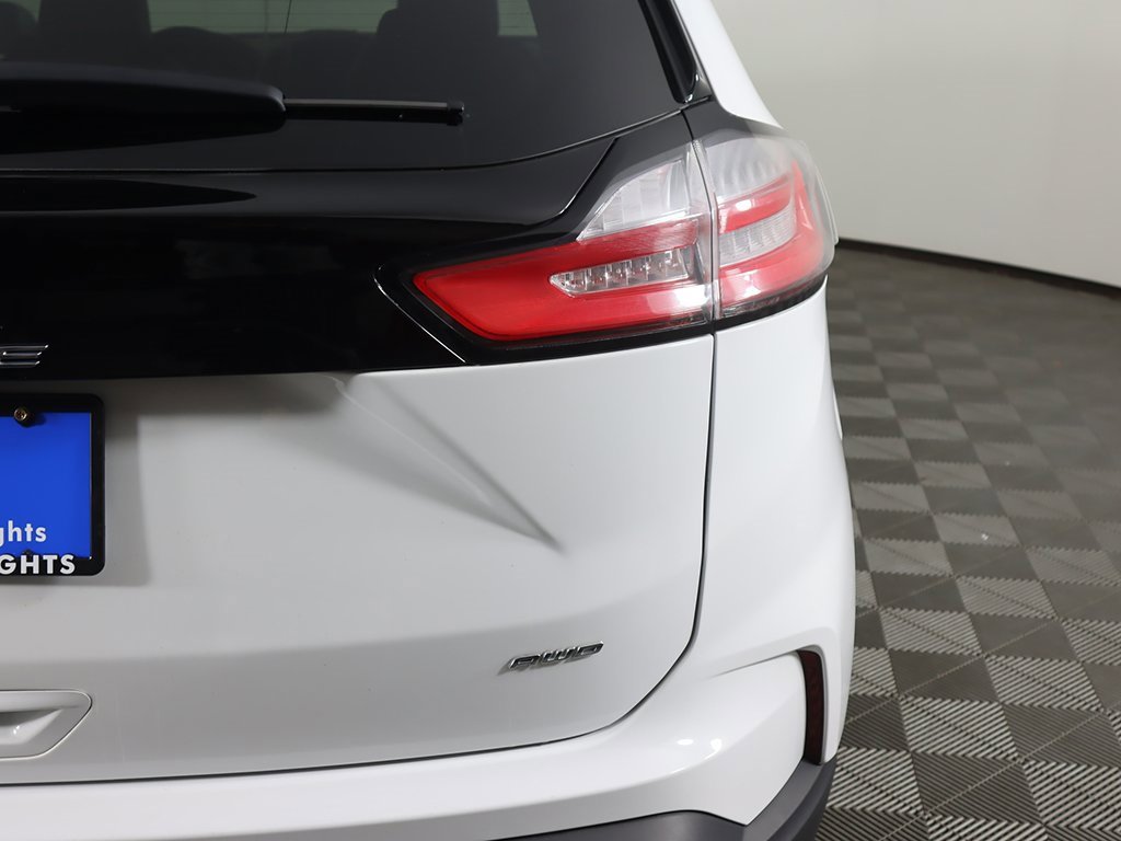 Used 2024 Ford Edge SEL image 18
