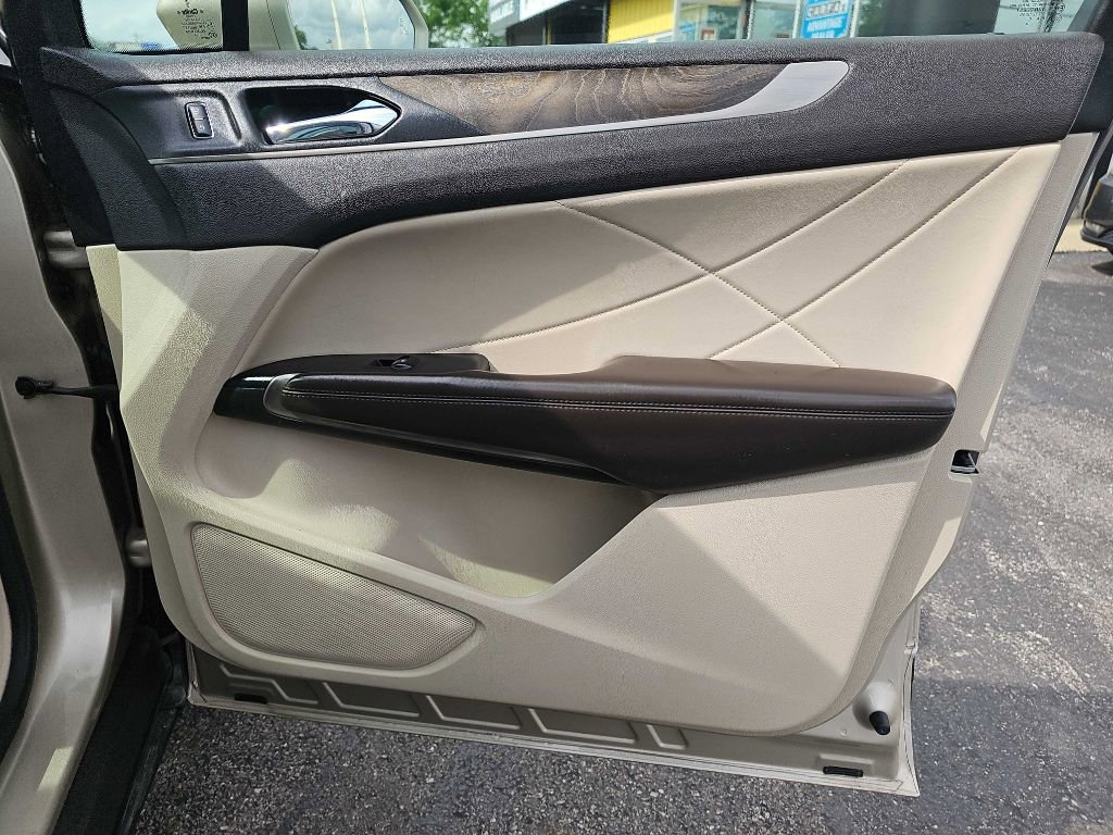 Used 2017 Lincoln MKC Reserve w/ Lincoln MKC Climate Package image 52