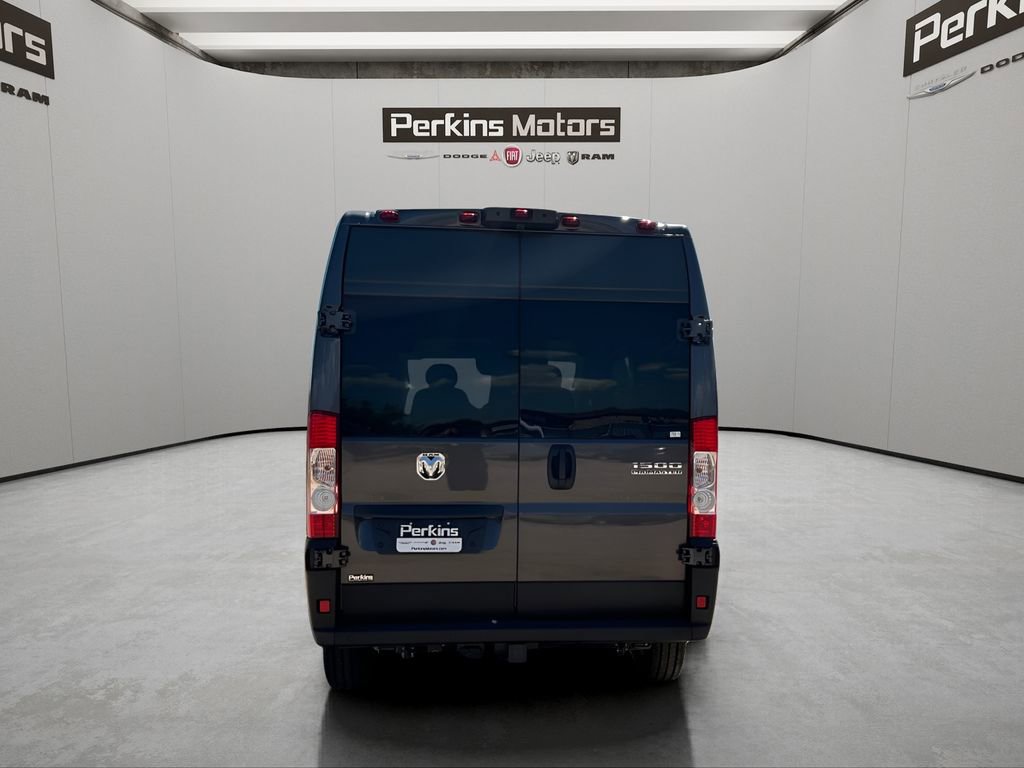 New 2025 RAM ProMaster 1500 w/ Quick Order Package 22G SLT image 3