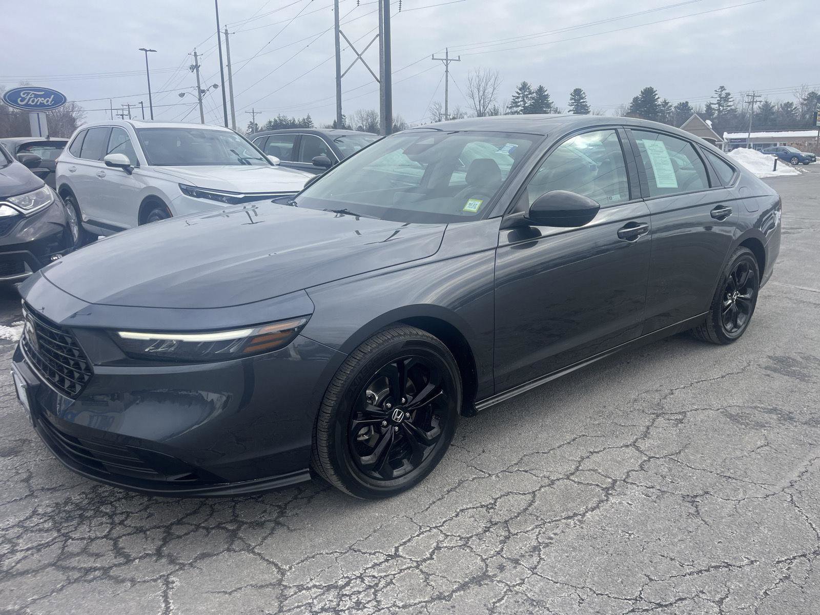 Certified 2025 Honda Accord SE image 3