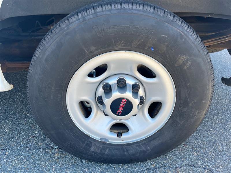 Used 2017 GMC Savana 2500 image 7