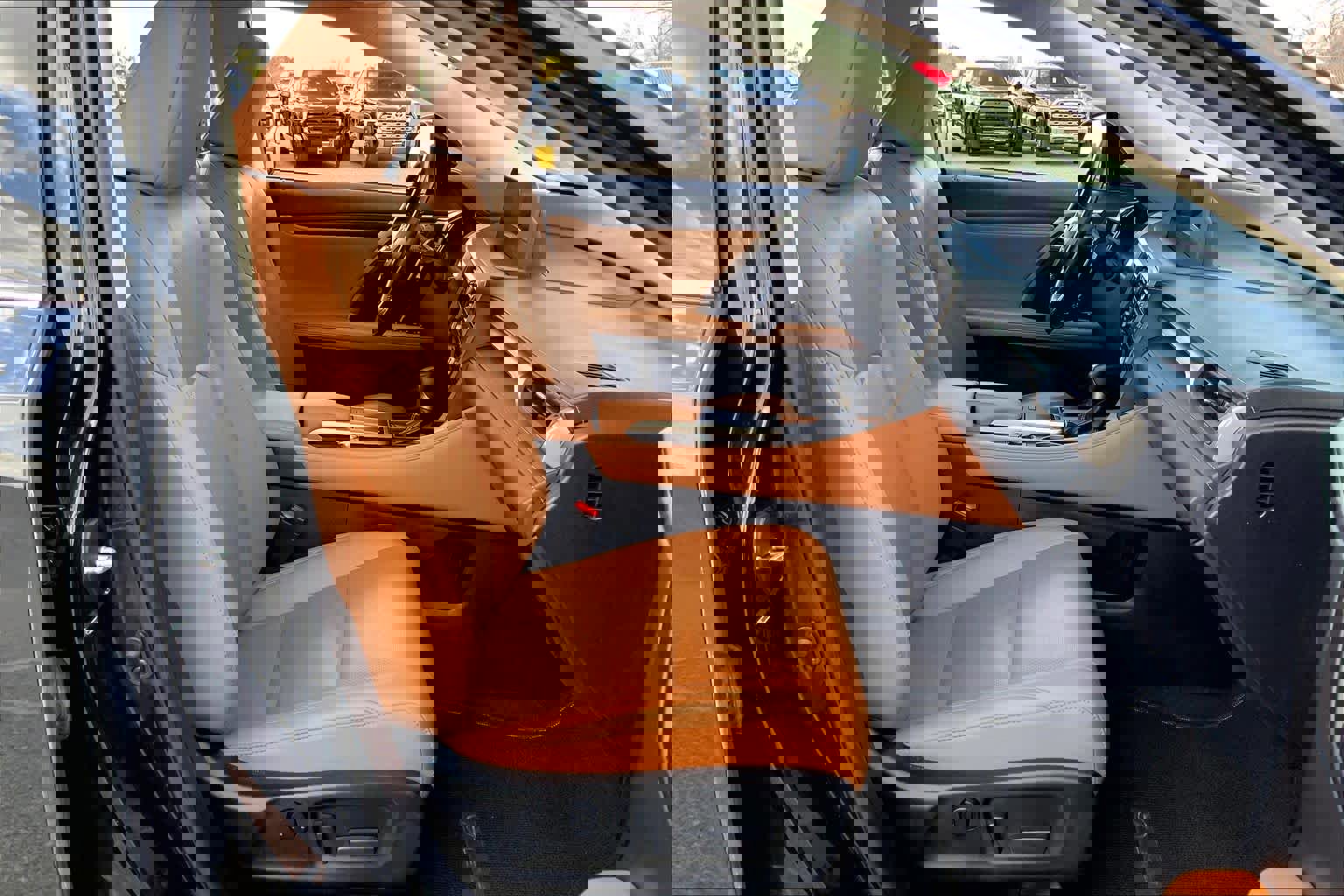 Used 2021 Lexus RX 350 w/ Premium Package image 9