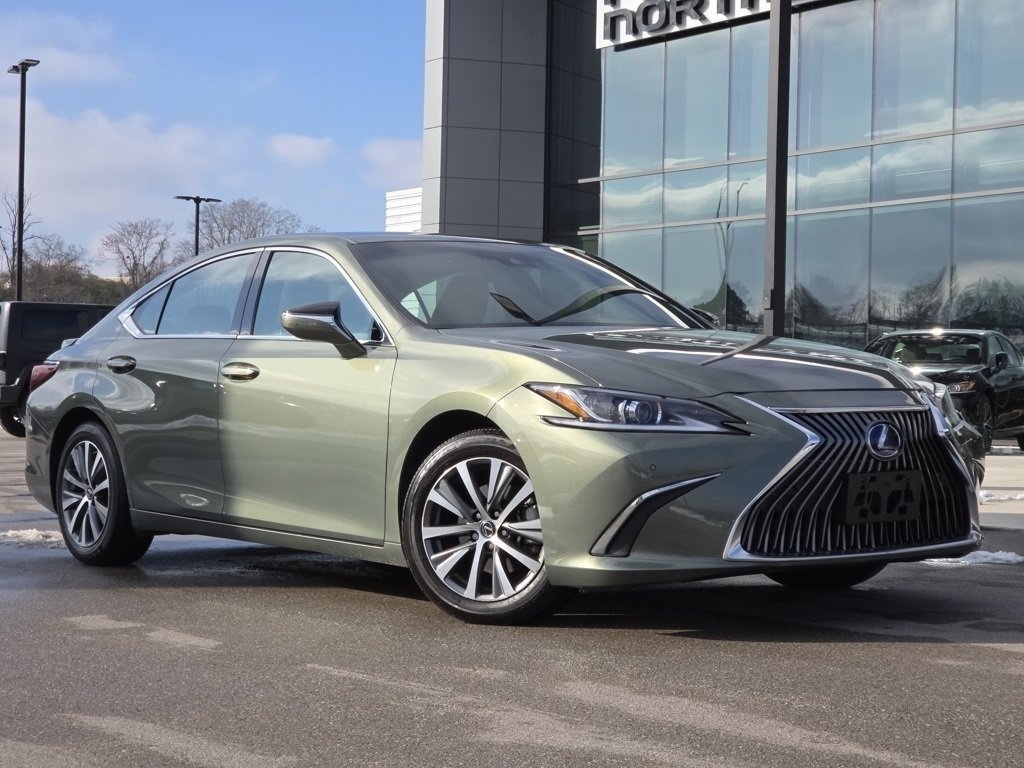 Used 2020 Lexus ES 300h w/ Premium Package image 2