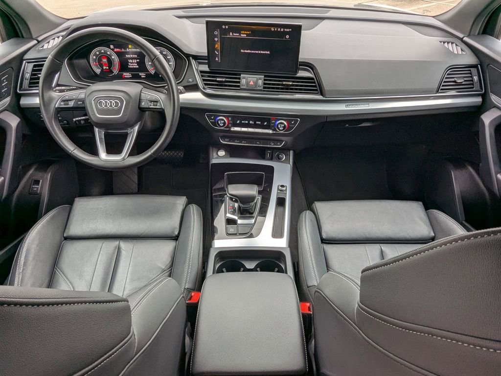Used 2025 Audi Q5 2.0T Premium image 28