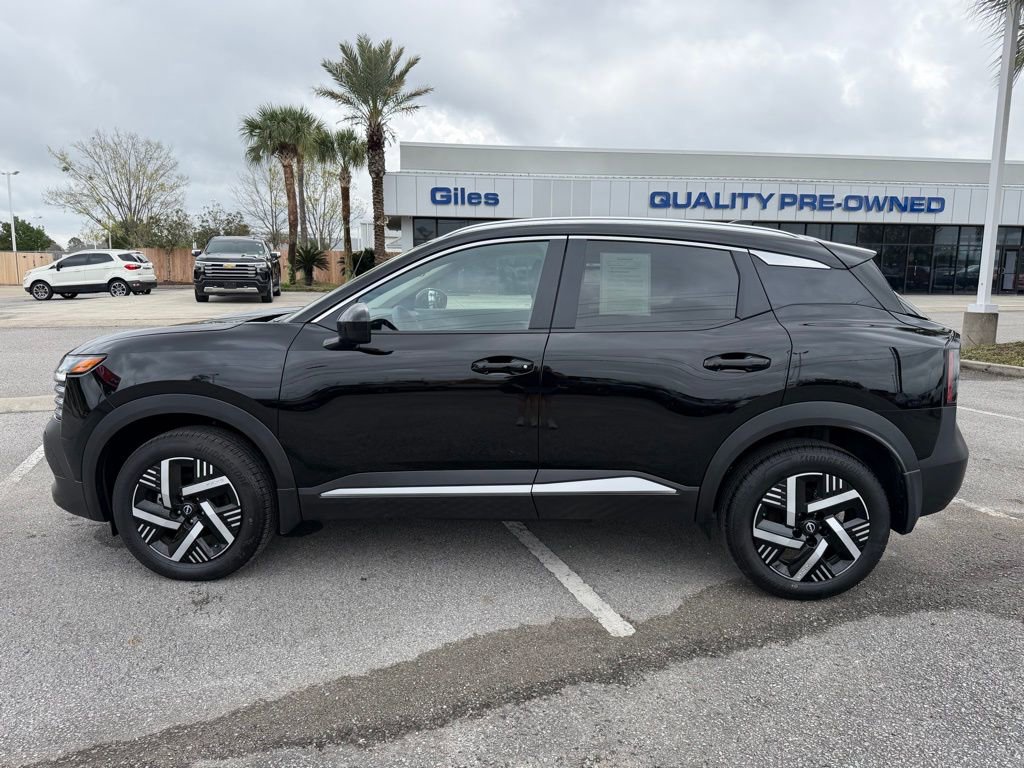 Used 2026 Nissan Kicks SV image 2