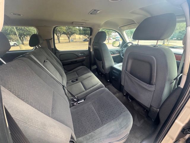 Used 2008 Chevrolet Suburban LT image 15