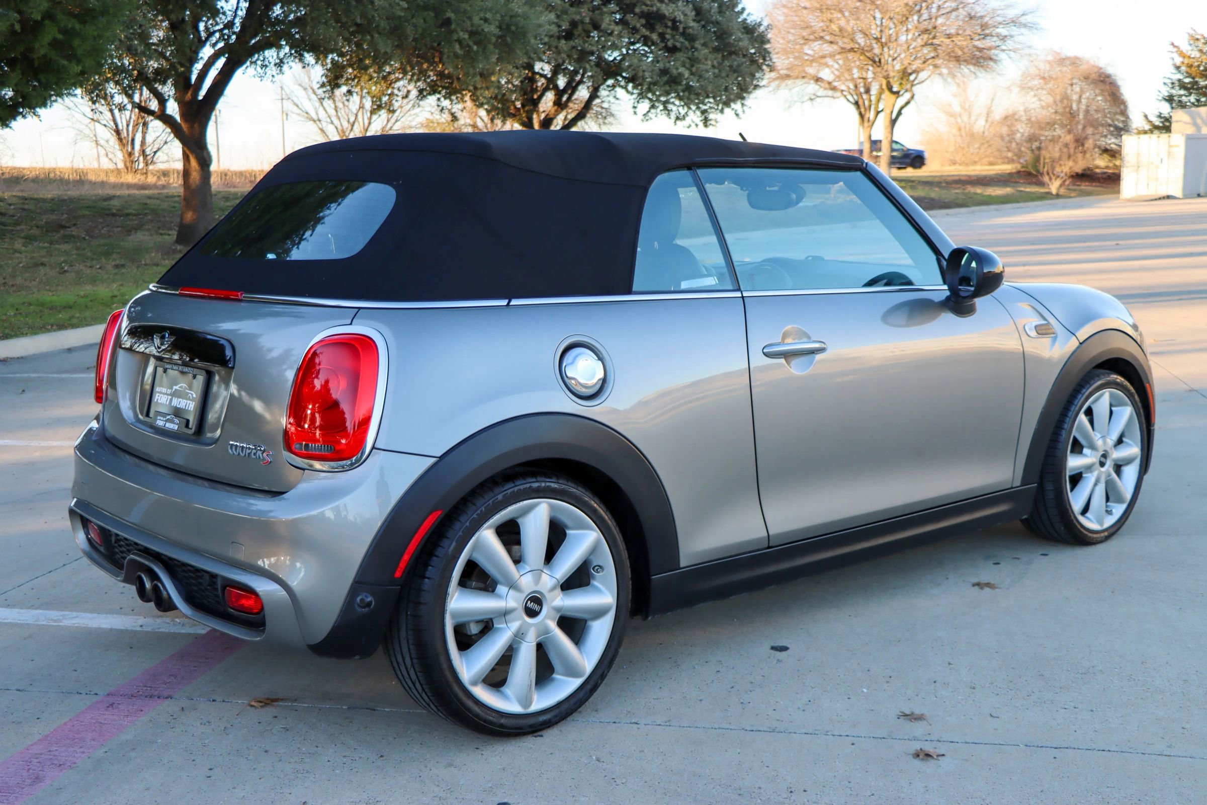 Used 2017 MINI Cooper S image 14