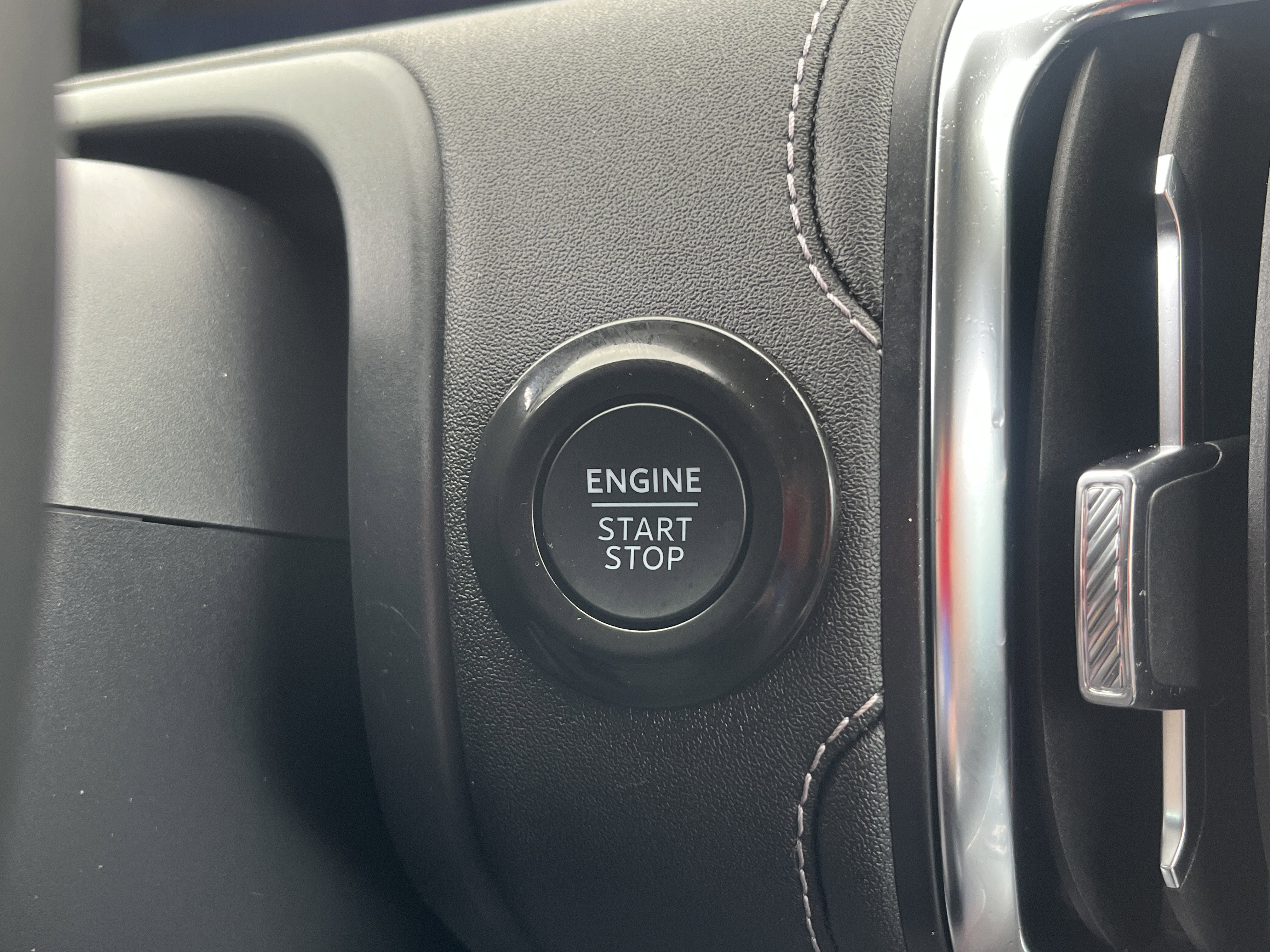 Used 2025 Ford Expedition Platinum AWD/4WD image 27