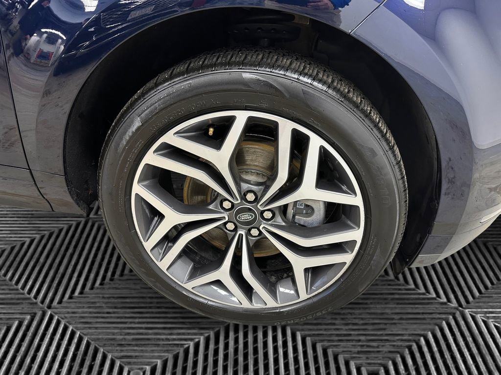 Used 2023 Land Rover Range Rover Evoque R-Dynamic SE image 14